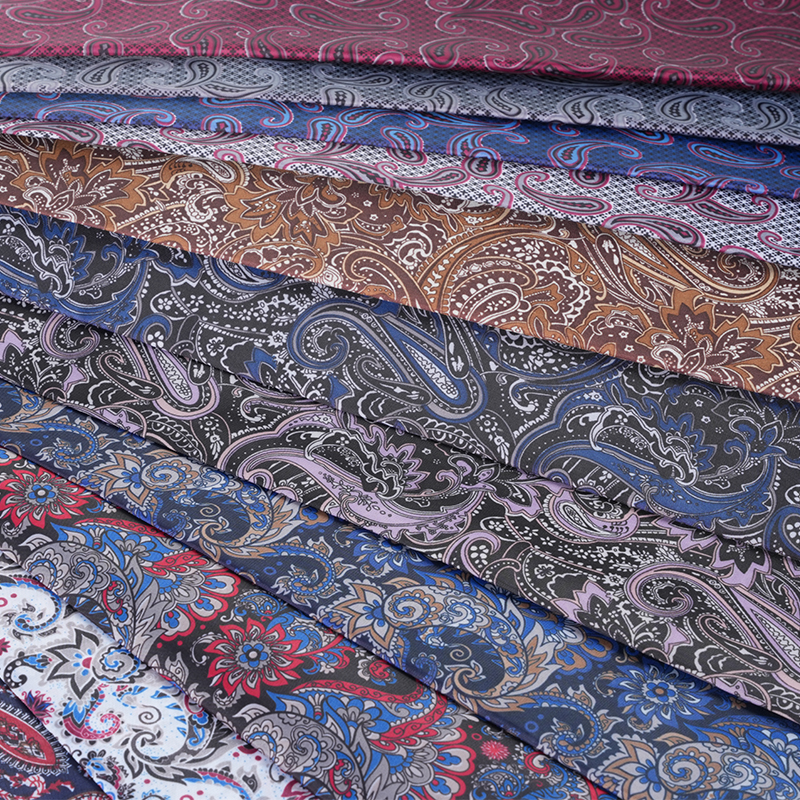 پارچه چاپی برگ کاج دم اسبی تافته 190T پلی استر